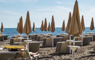 Il Tar boccia la proroga al 2027 delle concessioni balneari
